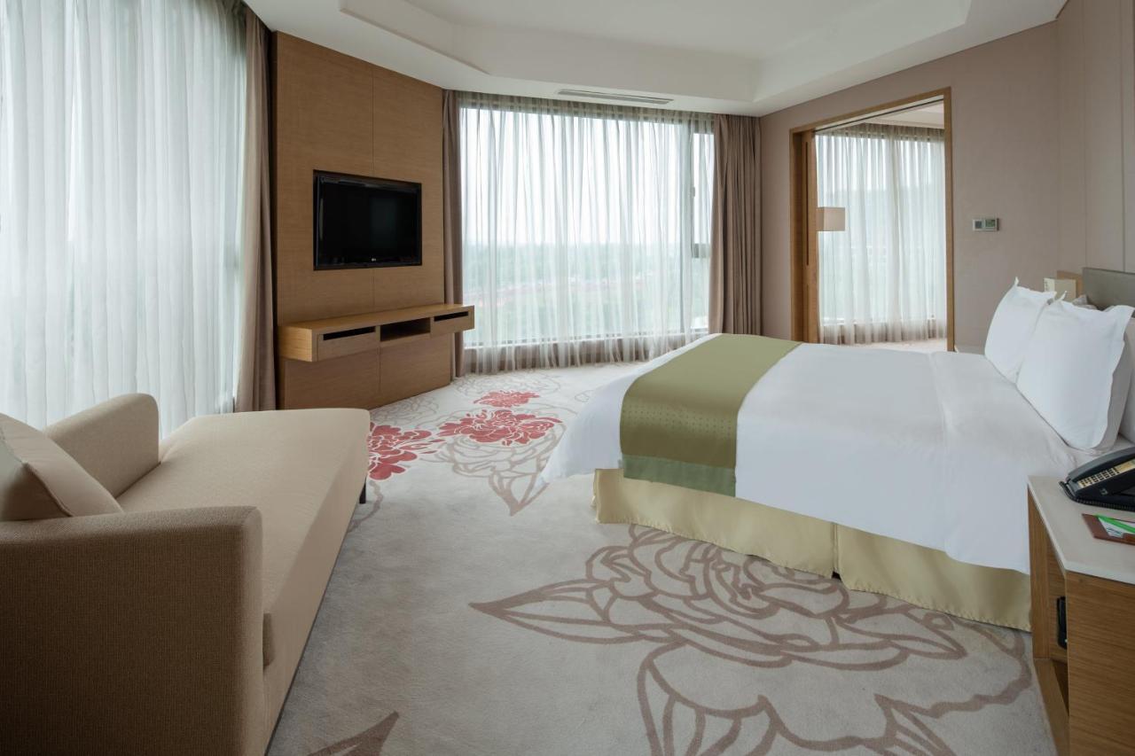 Holiday Inn Nanyang By Ihg Exterior photo