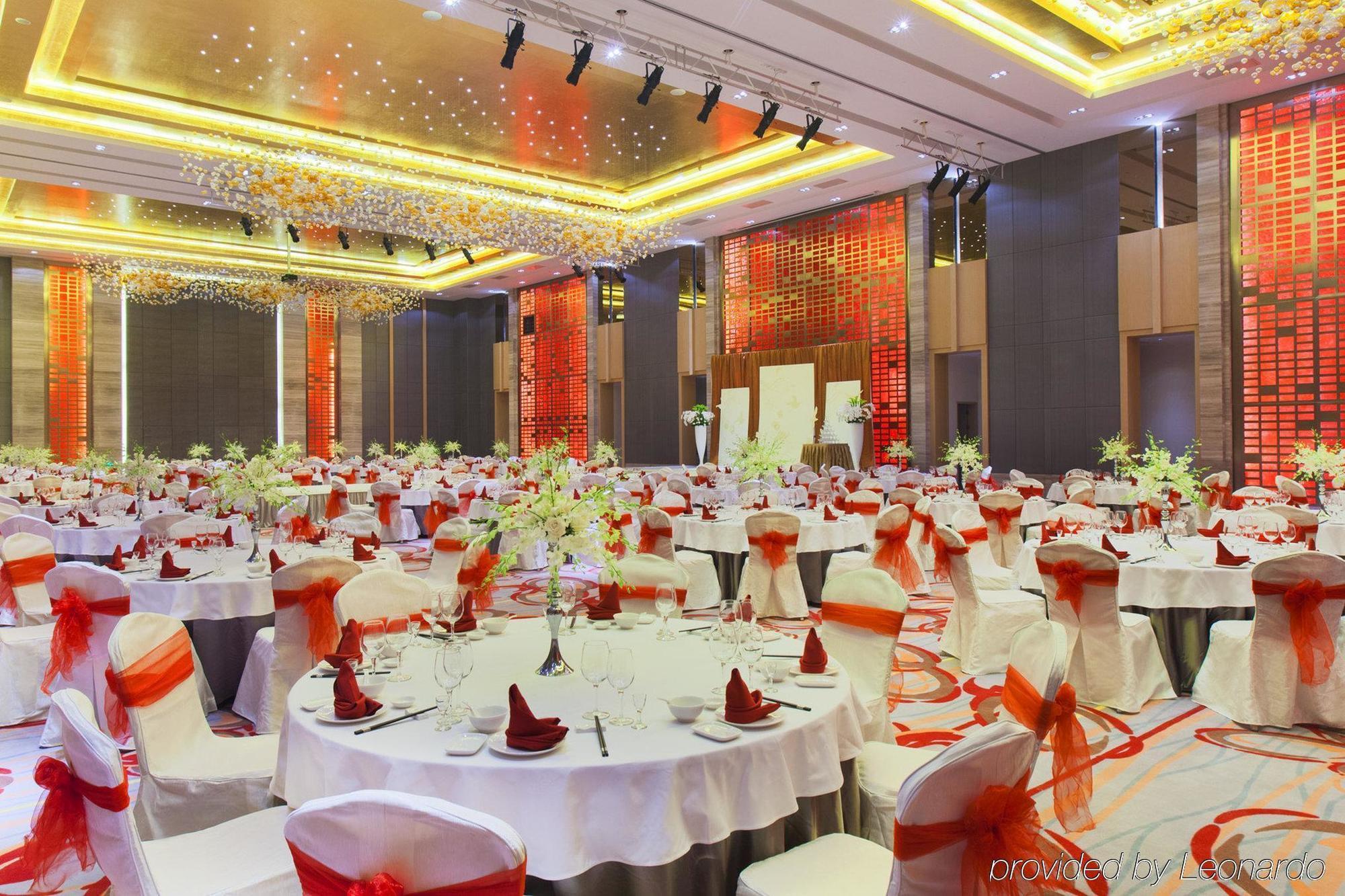 Holiday Inn Nanyang By Ihg Restaurant photo